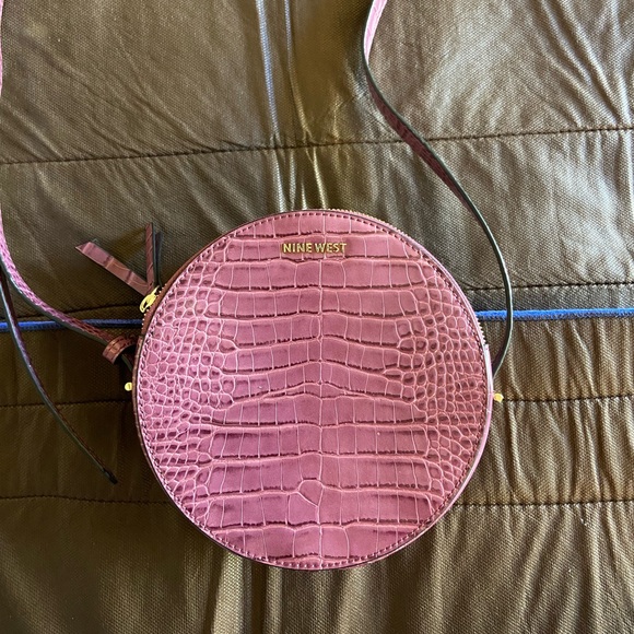 Round Crossbody Purse Snakeskin Pattern - Picture 2 of 5